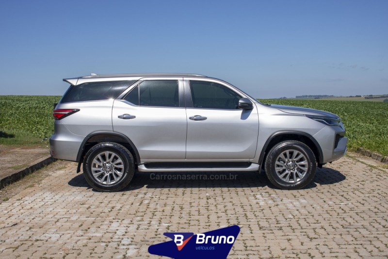 HILUX SW4 2.8 SRX 4X4 7 LUGARES 16V TURBO INTERCOOLER DIESEL 4P AUTOMÁTICO - 2022 - PALMEIRA DAS MISSõES