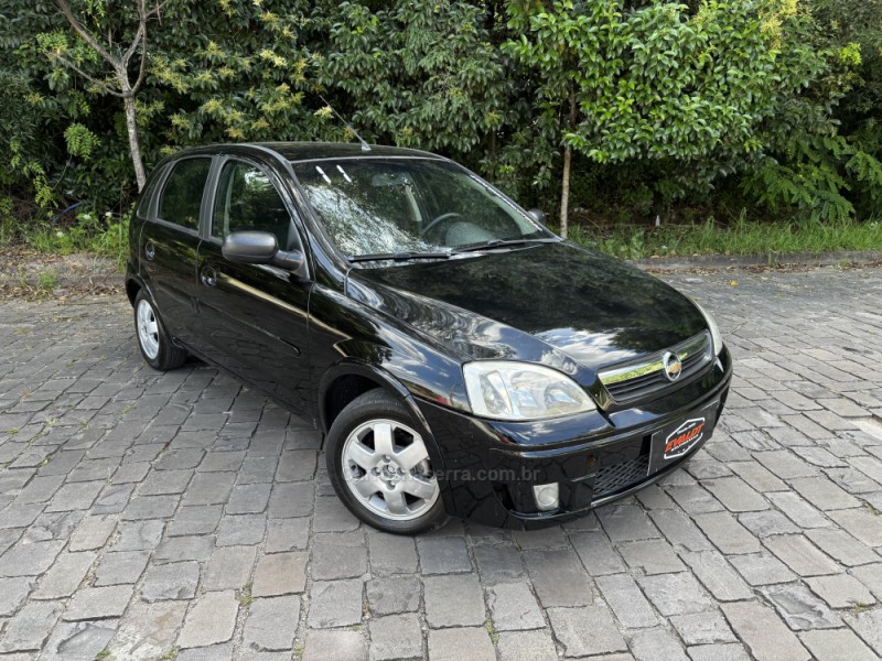 CORSA 1.4 MPFI MAXX 8V FLEX 4P MANUAL - 2011 - CAXIAS DO SUL