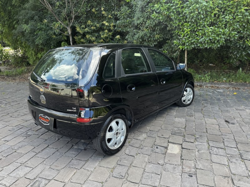 CORSA 1.4 MPFI MAXX 8V FLEX 4P MANUAL - 2011 - CAXIAS DO SUL