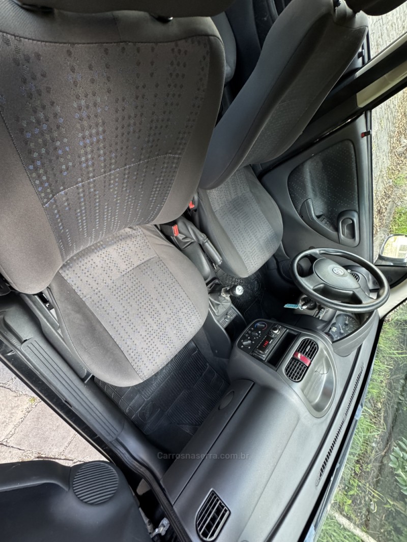 CORSA 1.4 MPFI MAXX 8V FLEX 4P MANUAL - 2011 - CAXIAS DO SUL