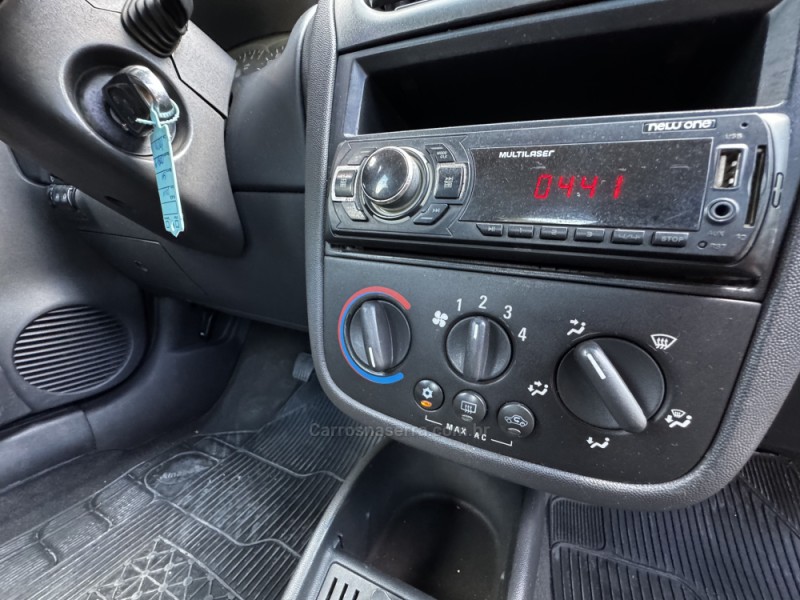 CORSA 1.4 MPFI MAXX 8V FLEX 4P MANUAL - 2011 - CAXIAS DO SUL