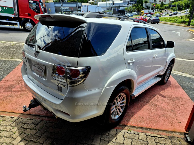 HILUX 2.7 SR 4X2 CD 16V GASOLINA 4P MANUAL - 2013 - FARROUPILHA