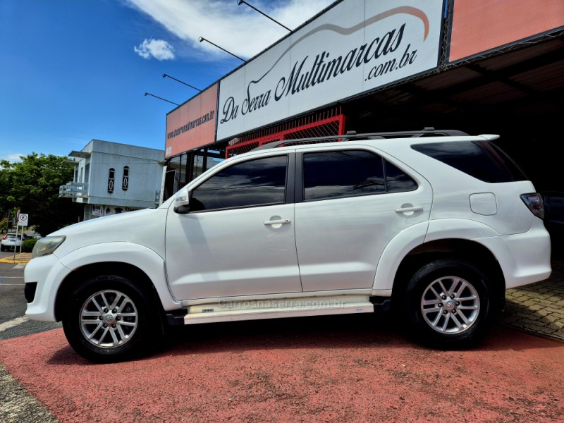 HILUX 2.7 SR 4X2 CD 16V GASOLINA 4P MANUAL - 2013 - FARROUPILHA