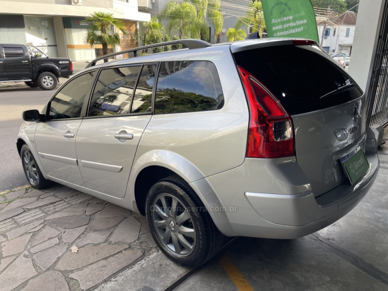 MÉGANE 1.6 DYNAMIQUE GRAND TOUR 16V FLEX 4P MANUAL - 2013 - BENTO GONçALVES