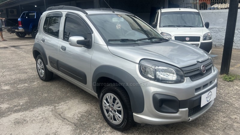 UNO 1.3 FIREFLY FLEX WAY 4P MANUAL - 2019 - GRAVATAí