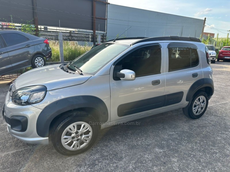 UNO 1.3 FIREFLY FLEX WAY 4P MANUAL - 2019 - GRAVATAí