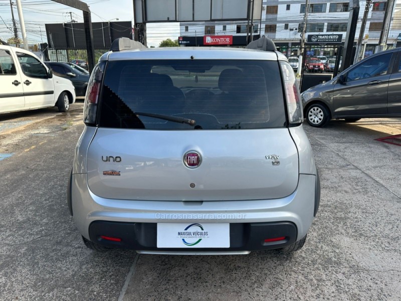 UNO 1.3 FIREFLY FLEX WAY 4P MANUAL - 2019 - GRAVATAí