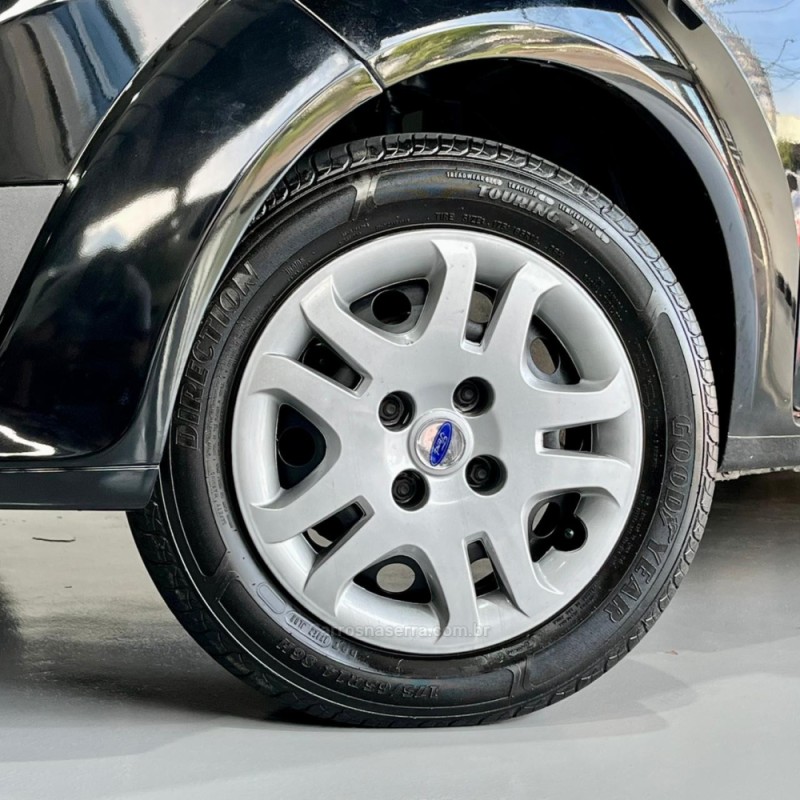 FIESTA 1.6 MPI CLASS 8V GASOLINA 4P MANUAL - 2012 - NOVO HAMBURGO