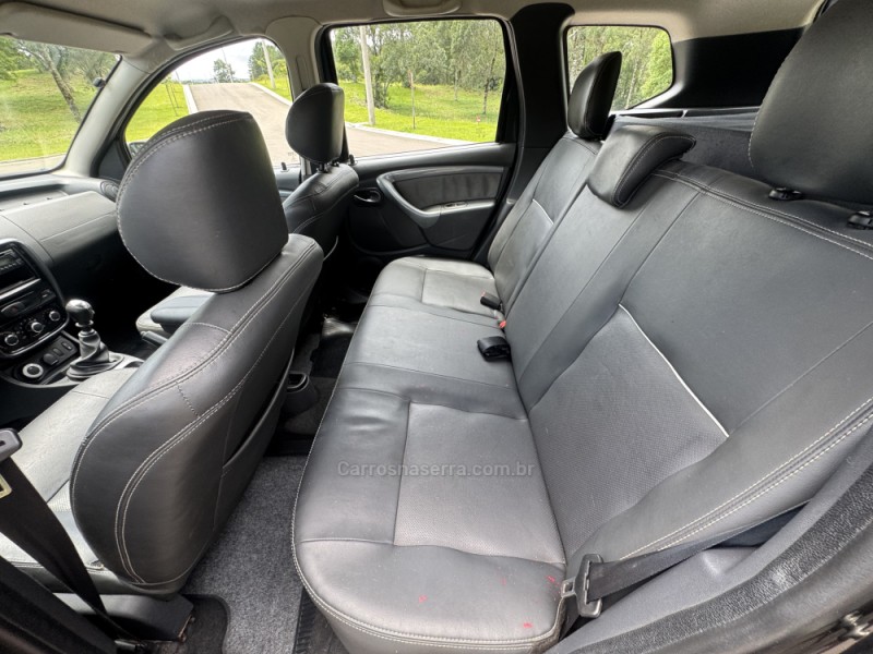 DUSTER 2.0 DYNAMIQUE 4X4 16V FLEX 4P MANUAL - 2014 - GRAMADO