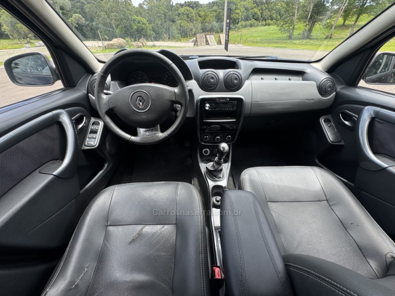 DUSTER 2.0 DYNAMIQUE 4X4 16V FLEX 4P MANUAL - 2014 - GRAMADO