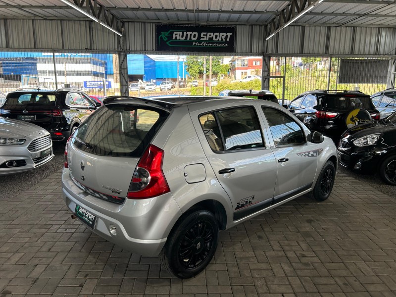 SANDERO 1.6 GT LINE LIMITED FLEX 4P MANUAL - 2011 - CAXIAS DO SUL