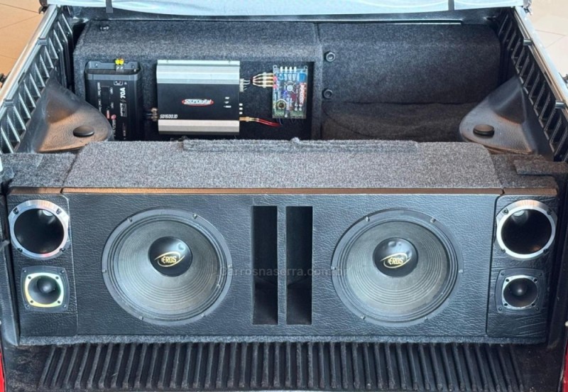 SAVEIRO 1.8 MI CS 8V GASOLINA 2P MANUAL G.III - 2001 - DOIS IRMãOS