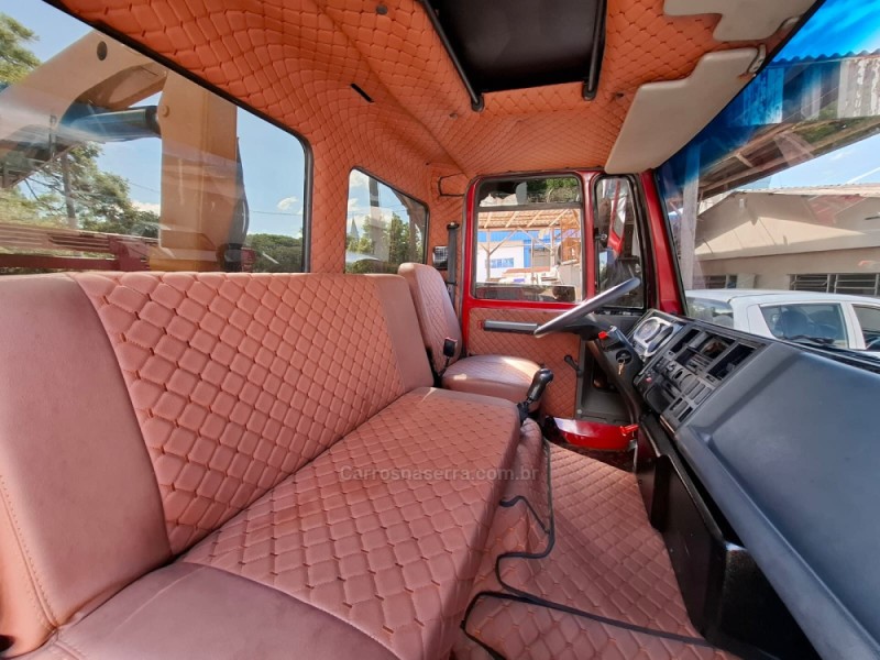 CARGO 2428 E T 3 EIXOS - 2006 - PORTãO