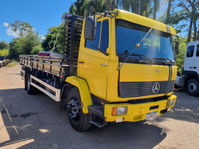 1414  - 1996 - PORTãO