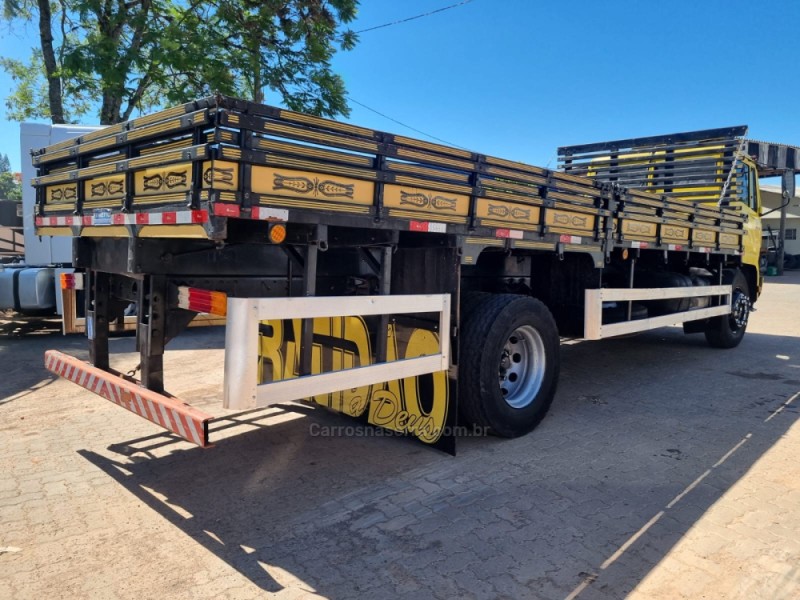 1414  - 1996 - PORTãO