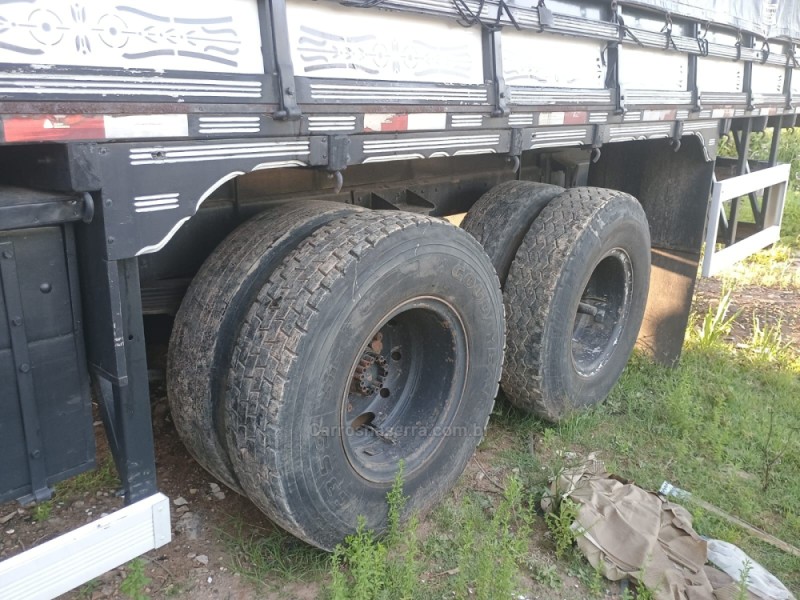 1113  - 1982 - PORTãO