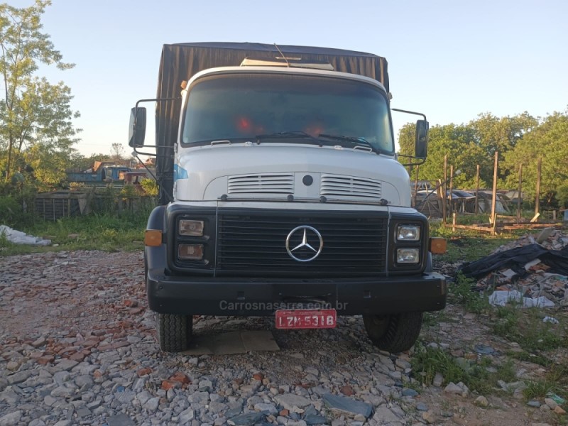 1113  - 1982 - PORTãO