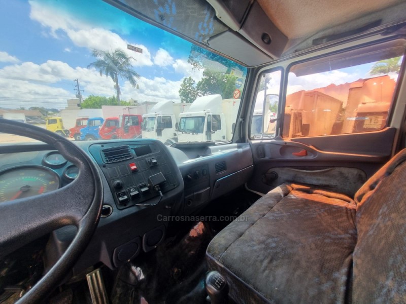 L-1620 3 EIXOS - 2006 - PORTãO