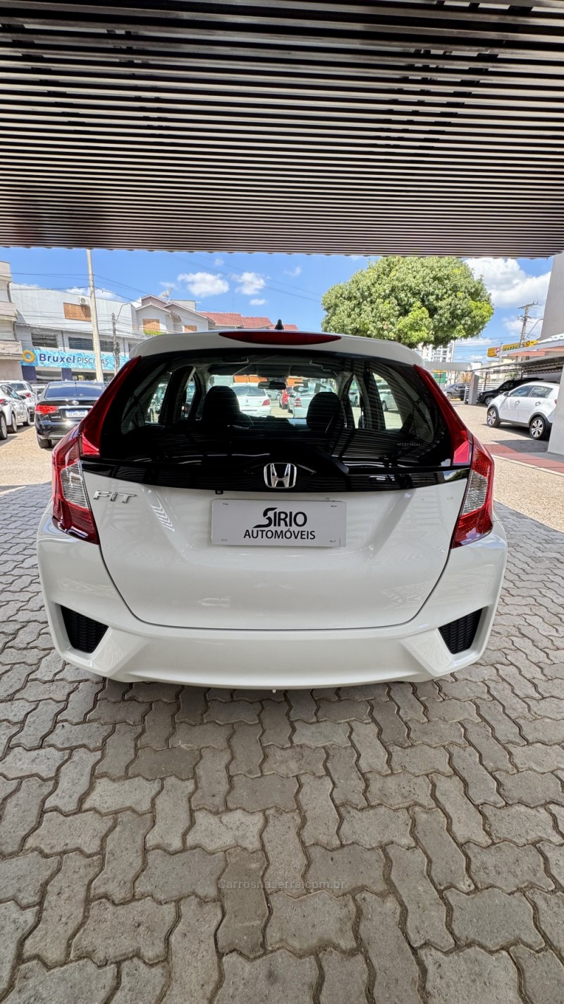 FIT 1.5 EX 16V FLEX 4P AUTOMÁTICO - 2015 - LAJEADO