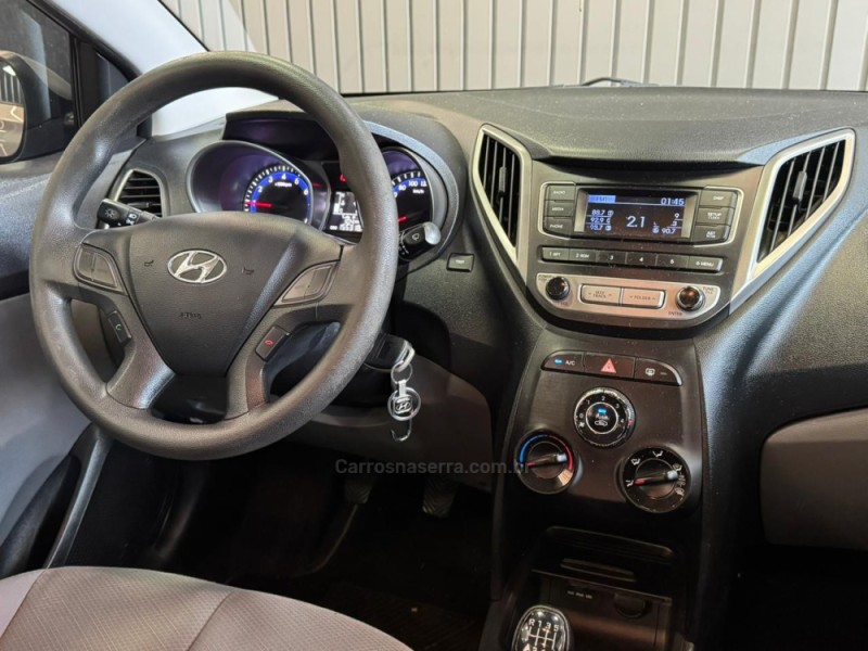 HB20S 1.0 COMFORT STYLE 12V TURBO FLEX 4P MANUAL - 2017 - DOIS IRMãOS