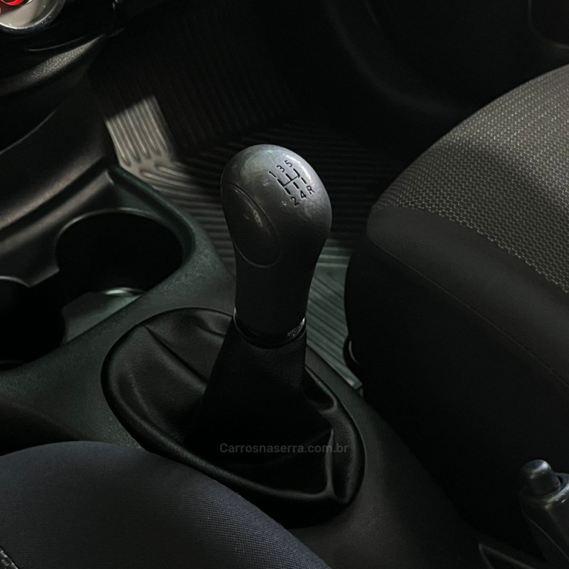 VERSA 1.6 16V FLEX SL 4P MANUAL - 2013 - NOVO HAMBURGO