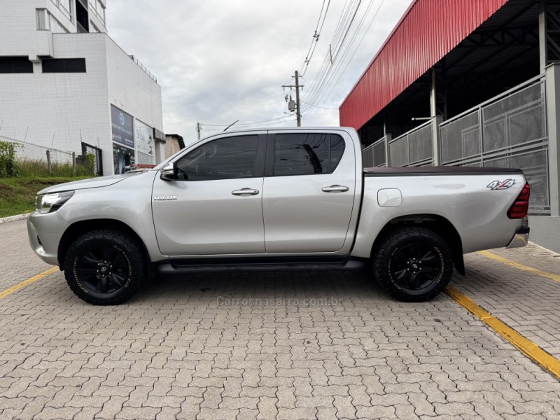 hilux 2.8 srv 4x4 cd 16v diesel 4p automatico 2016 feliz