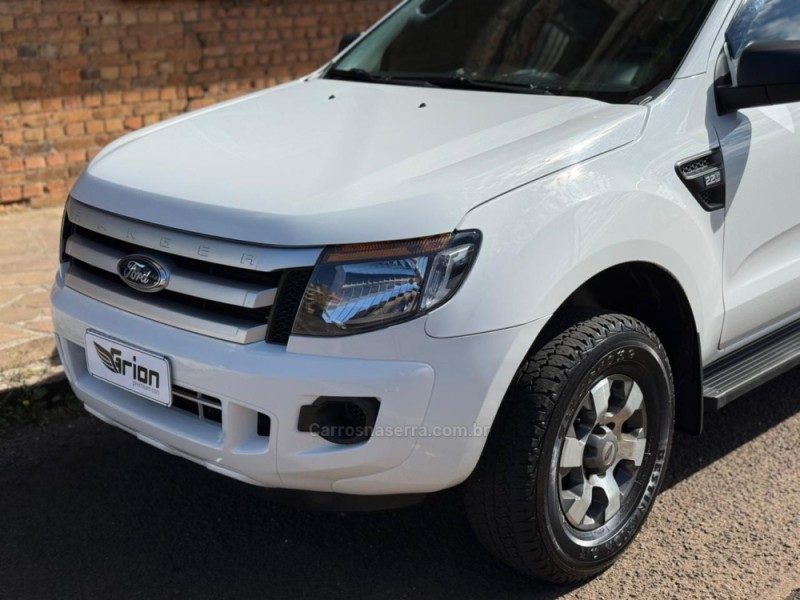 RANGER 2.2 XLS 4X4 CD 16V DIESEL 4P MANUAL - 2014 - VACARIA