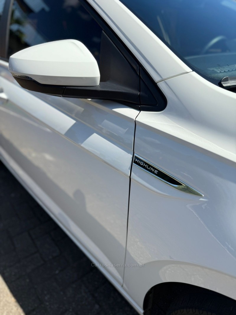 POLO 1.0	200 TSI HIGHLINE AUTOMÁTICO  - 2024 - BROCHIER