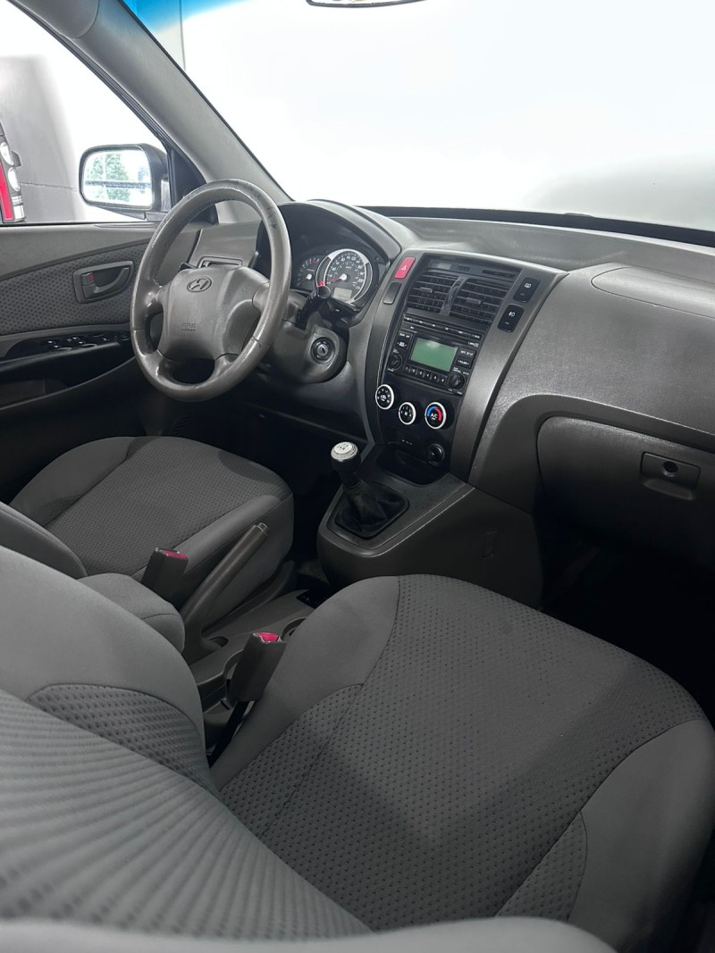 TUCSON 2.0 GL 2WD 16V GASOLINA 4P MANUAL - 2010 - FARROUPILHA