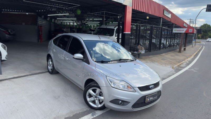 FOCUS 2.0 GLX 16V FLEX 4P AUTOMÁTICO