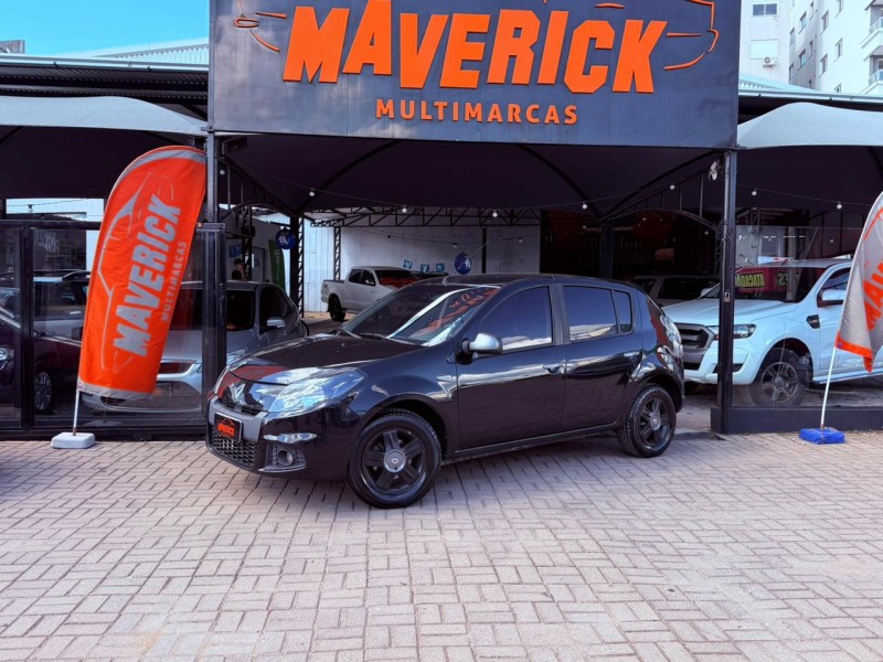 SANDERO 1.0 EXPRESSION 16V FLEX 4P MANUAL - 2014 - LAGOA VERMELHA