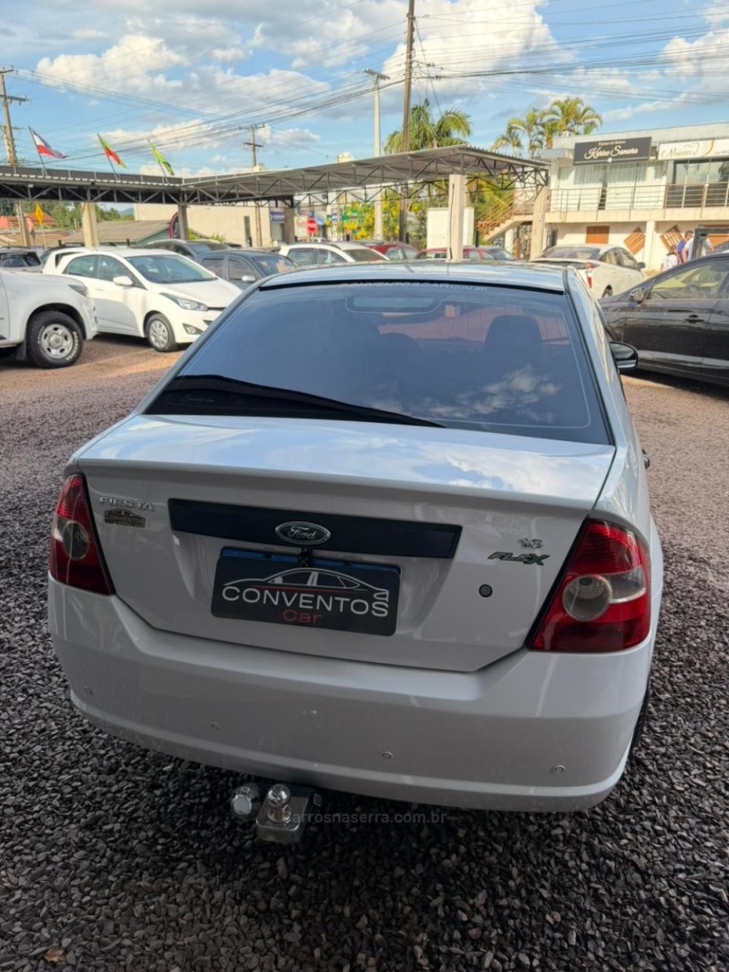 FIESTA 1.6 MPI SEDAN 8V FLEX 4P MANUAL - 2005 - LAJEADO