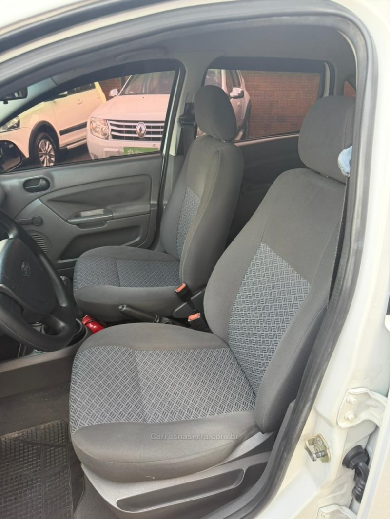 FIESTA 1.6 MPI SEDAN 8V FLEX 4P MANUAL - 2005 - LAJEADO