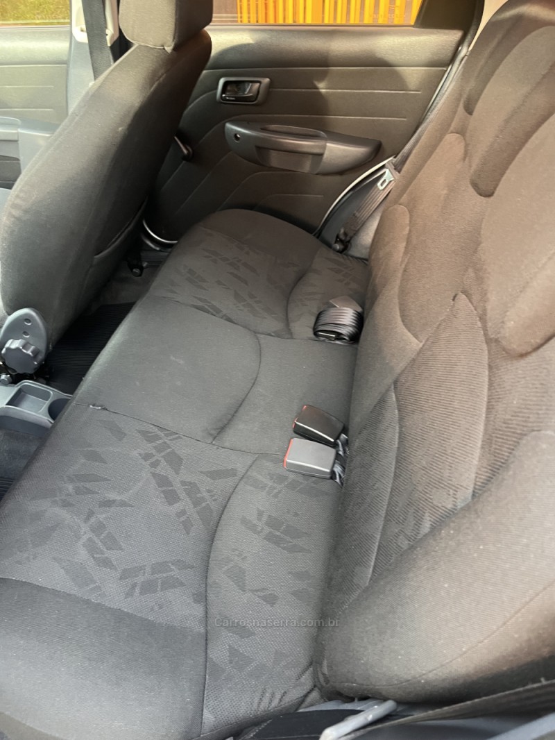 SIENA 1.0 MPI EL CELEBRATION 8V FLEX 4P MANUAL - 2012 - CAXIAS DO SUL