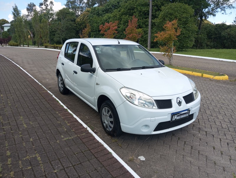 SANDERO 1.0 AUTHENTIQUE PLUS 16V FLEX 4P MANUAL - 2011 - CAXIAS DO SUL