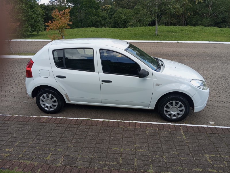 SANDERO 1.0 AUTHENTIQUE PLUS 16V FLEX 4P MANUAL - 2011 - CAXIAS DO SUL