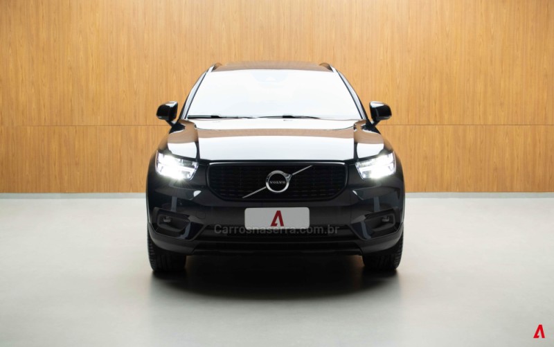 XC 40 1.5 T5 HÍBRIDO R-DESIGN FWD - 2022 - GARIBALDI
