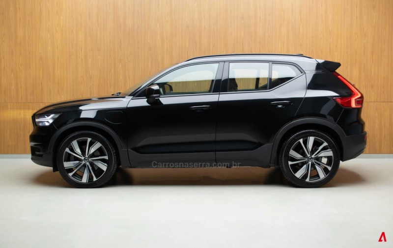 XC 40 1.5 T5 HÍBRIDO R-DESIGN FWD - 2022 - GARIBALDI