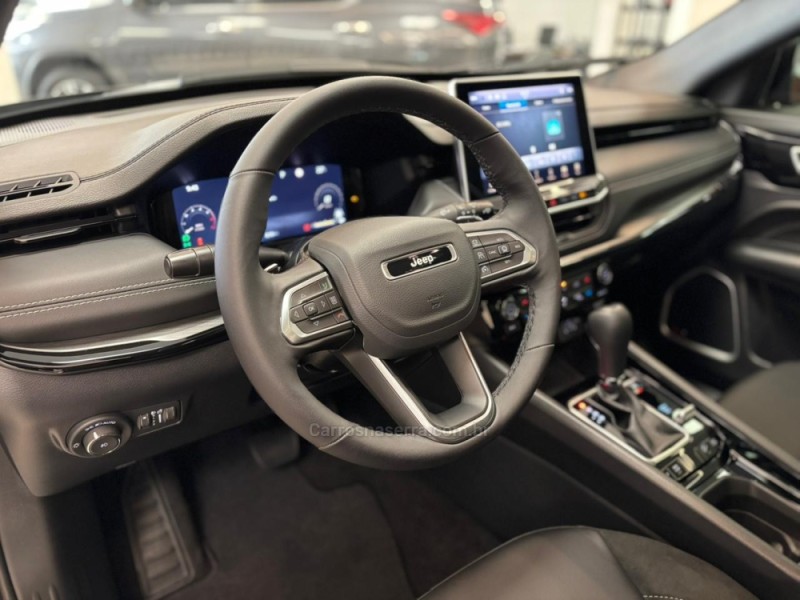 COMPASS 2.0 BLACKHAWK 4 TURBO GASOLINA 4P AUTOMÁTICO - 2025 - CARLOS BARBOSA