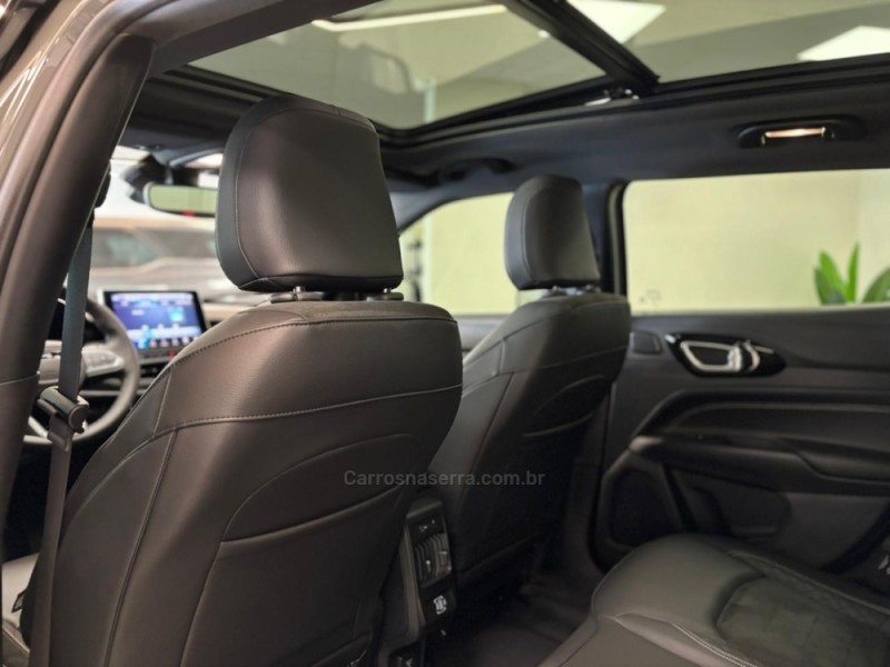 COMPASS 2.0 BLACKHAWK 4 TURBO GASOLINA 4P AUTOMÁTICO - 2025 - CARLOS BARBOSA