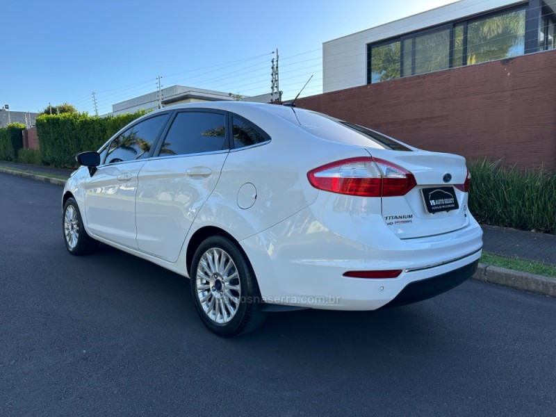 FIESTA 1.6 TITANIUM SEDAN 16V FLEX 4P AUTOMÁTICO - 2015 - SãO LEOPOLDO