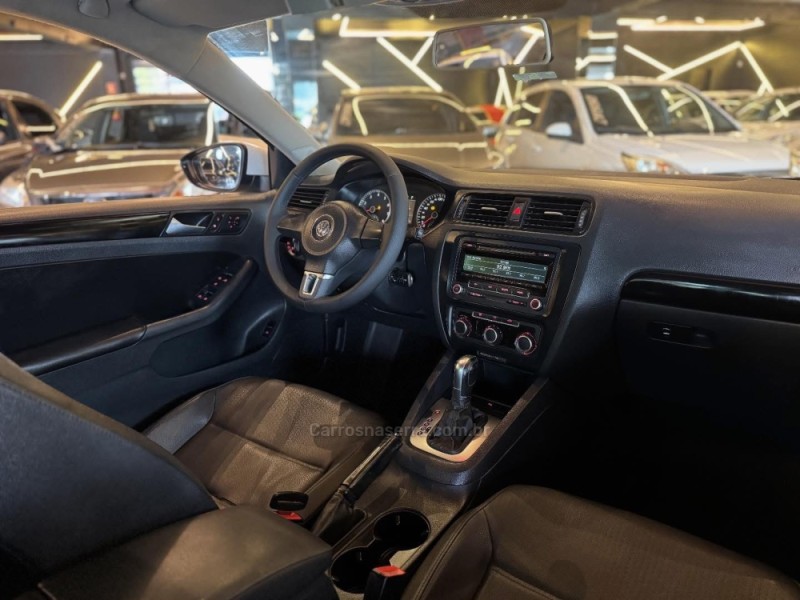 JETTA 2.0 COMFORTLINE FLEX 4P TIPTRONIC - 2012 - NOVO HAMBURGO