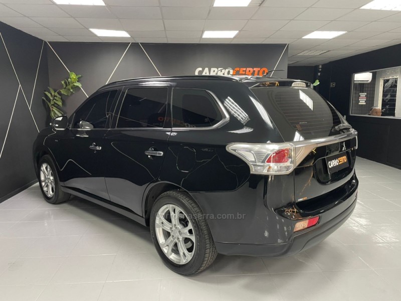 OUTLANDER 3.0 GT 4X4 V6 24V GASOLINA 4P AUTOMÁTICO - 2014 - NOVO HAMBURGO