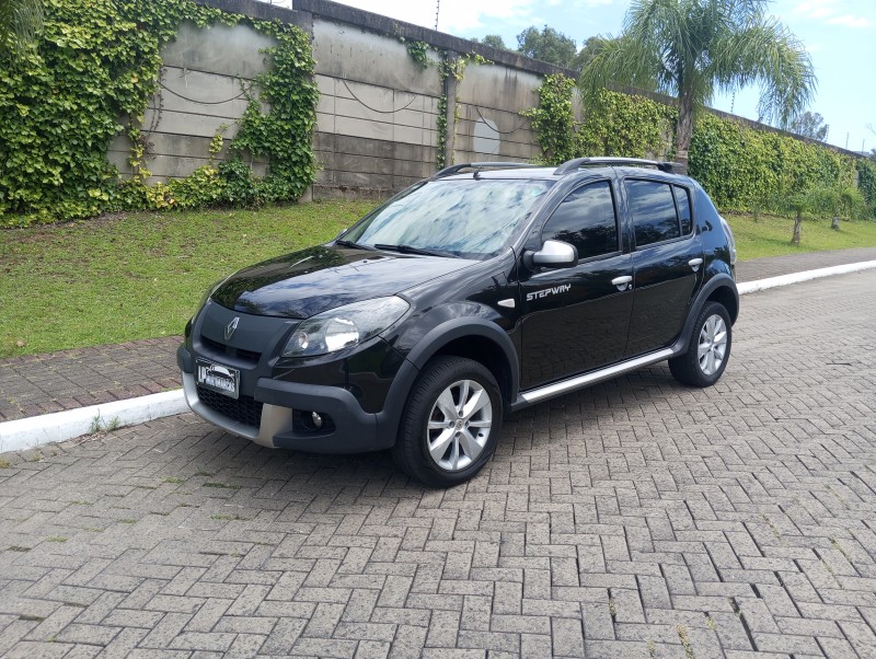 SANDERO 1.6 STEPWAY 16V DYNAMIQUE FLEX 4P MANUAL - 2013 - CAXIAS DO SUL
