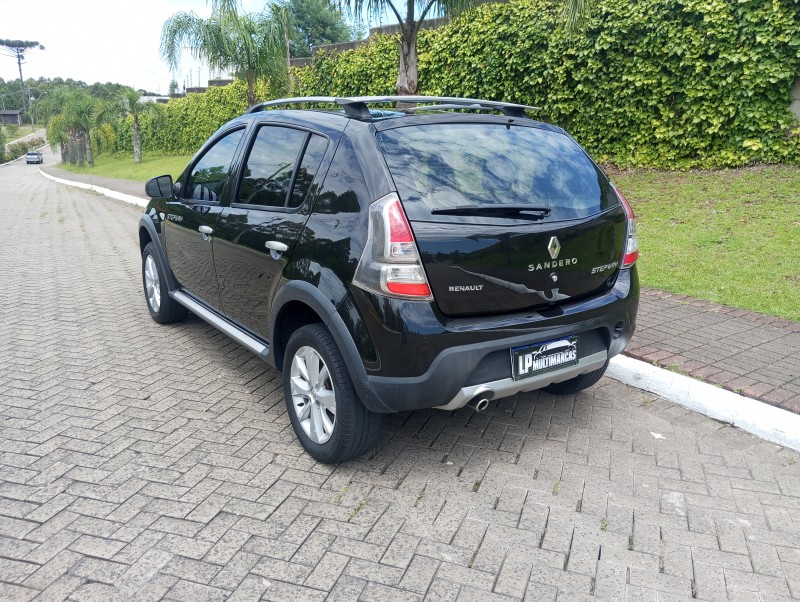 SANDERO 1.6 STEPWAY 16V DYNAMIQUE FLEX 4P MANUAL - 2013 - CAXIAS DO SUL