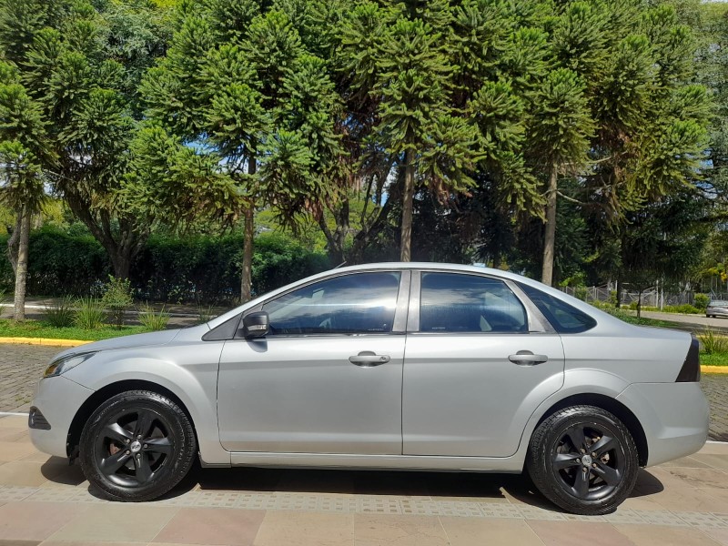 FOCUS 2.0 GLX 16V GASOLINA 4P MANUAL - 2009 - FARROUPILHA