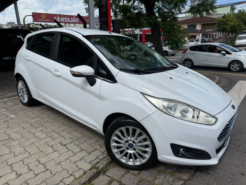 fiesta 1.6 titanium hatch 16v flex 4p automatico 2014 caxias do sul