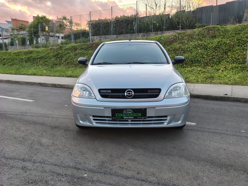CORSA 1.0 MPFI JOY 8V GASOLINA 4P MANUAL - 2005 - CAXIAS DO SUL