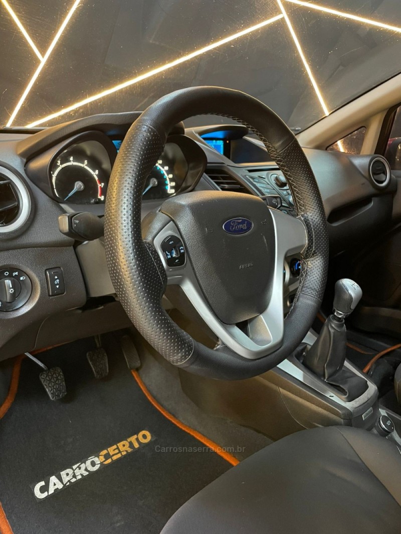 FIESTA 1.6 SE SEDAN 16V FLEX 4P MANUAL - 2014 - NOVO HAMBURGO