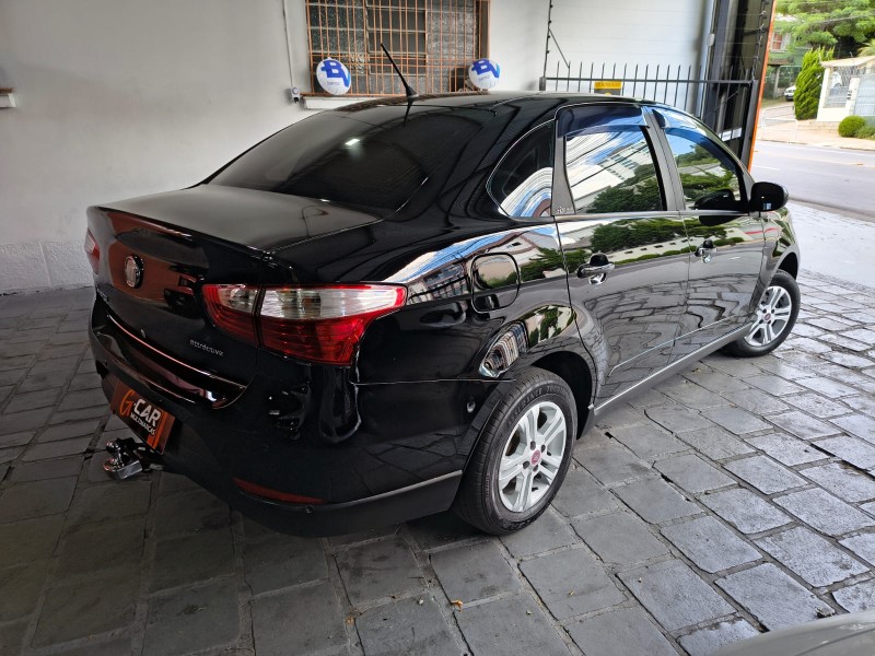 GRAND SIENA 1.4 MPI ATTRACTIVE 8V FLEX 4P MANUAL - 2013 - CAXIAS DO SUL